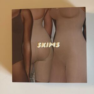 Skims Seamless Sculpt Mid-Thigh Bodysuit Mica L/XL